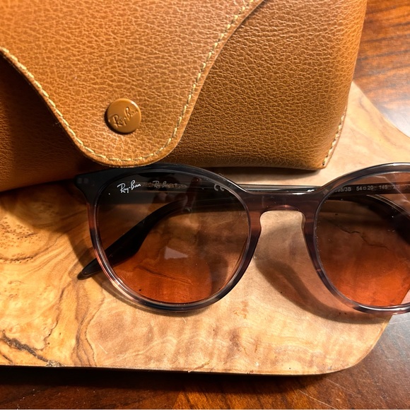 Beautiful Ray Bans NWOT - Picture 3 of 6